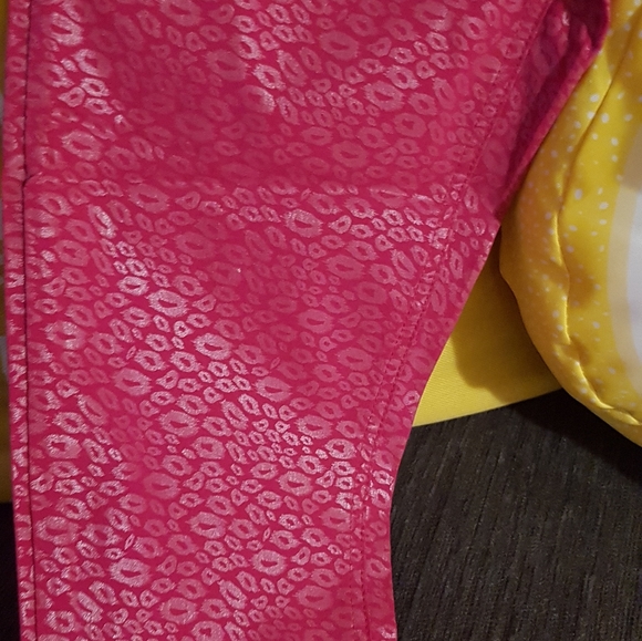 Trendy colored pants - Picture 3 of 4